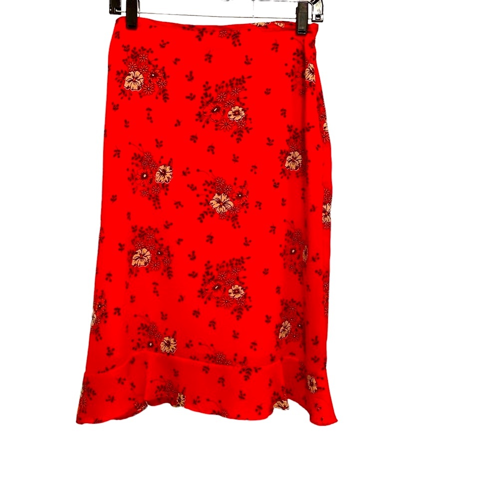 John Paul Richard designer skirt in size small colors red tan black, ruffled hem